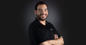 Wir gratulieren Dennis zu 15 Jahren bei Blackbit!