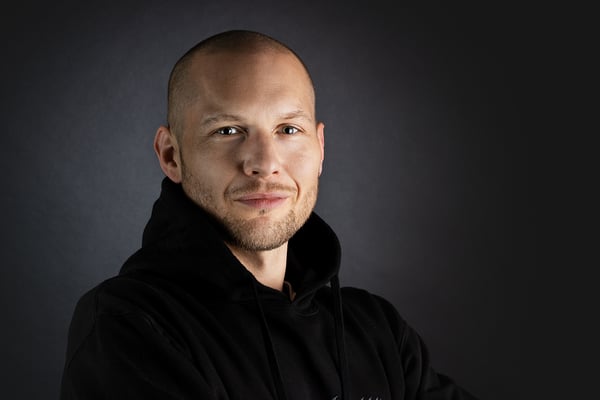 Paul Vetter ist Texter und Konzepter bei Blackbit.