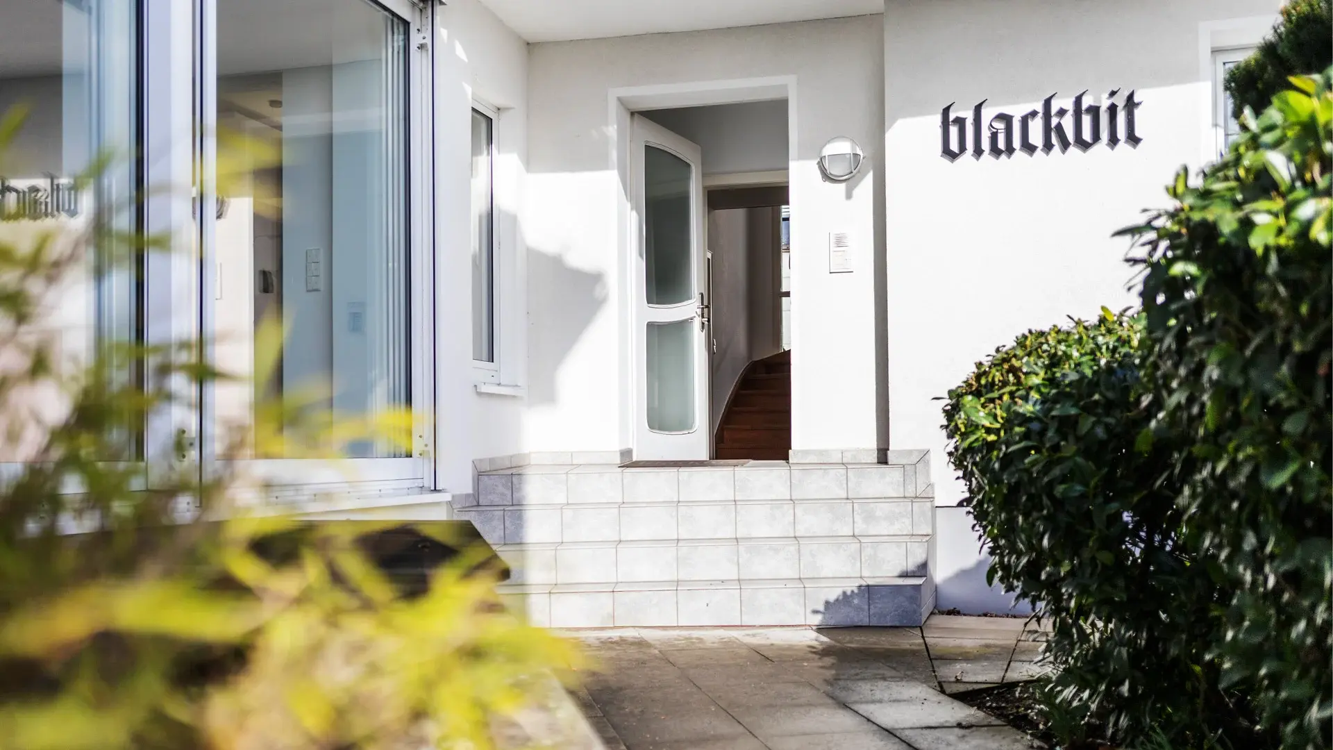 Blackbit-Goettingen-Eingang_80_1920x1080